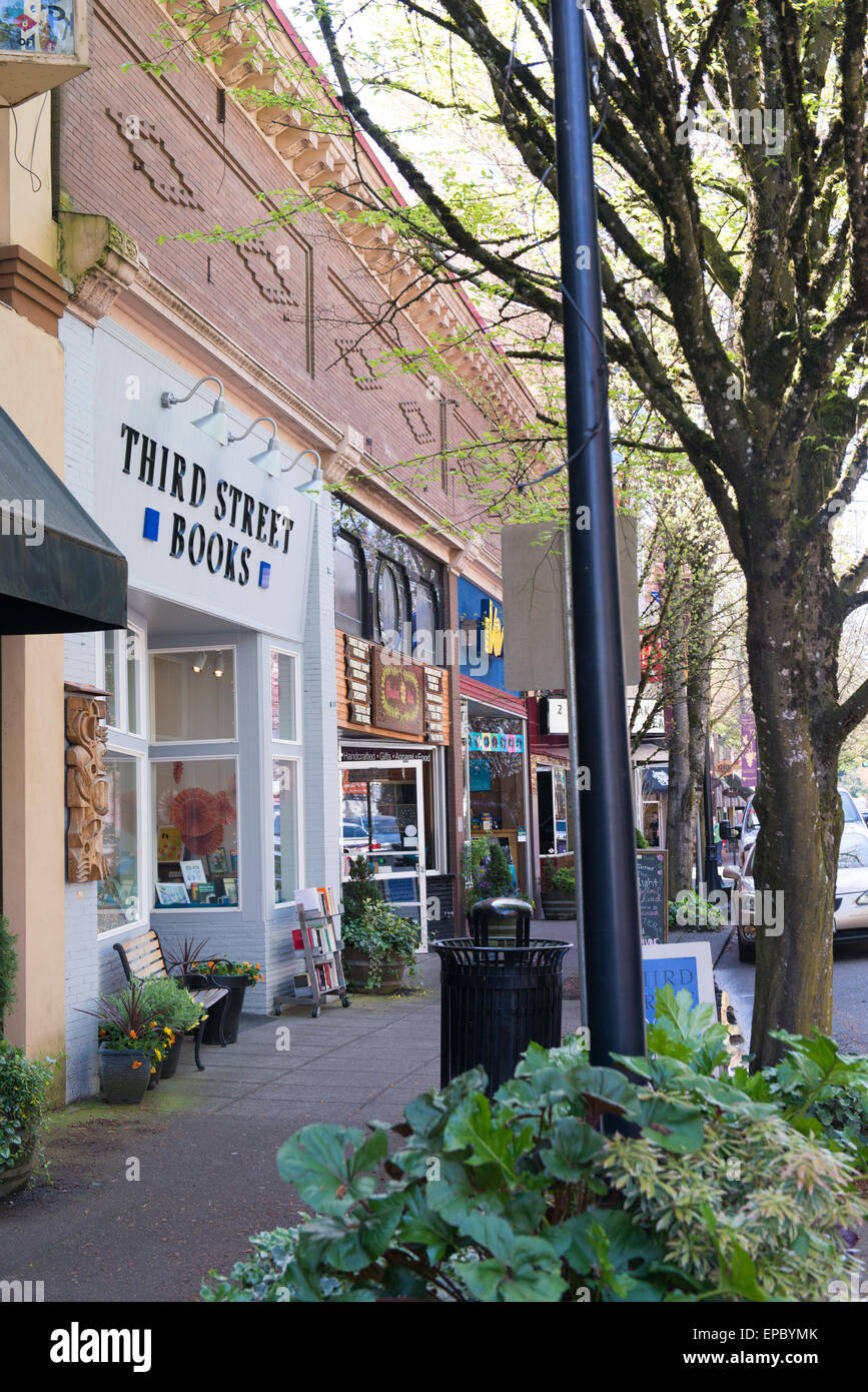 Street scene of shops and restaurants in downtown McMinnville, Oregon, United States. Stock Photo