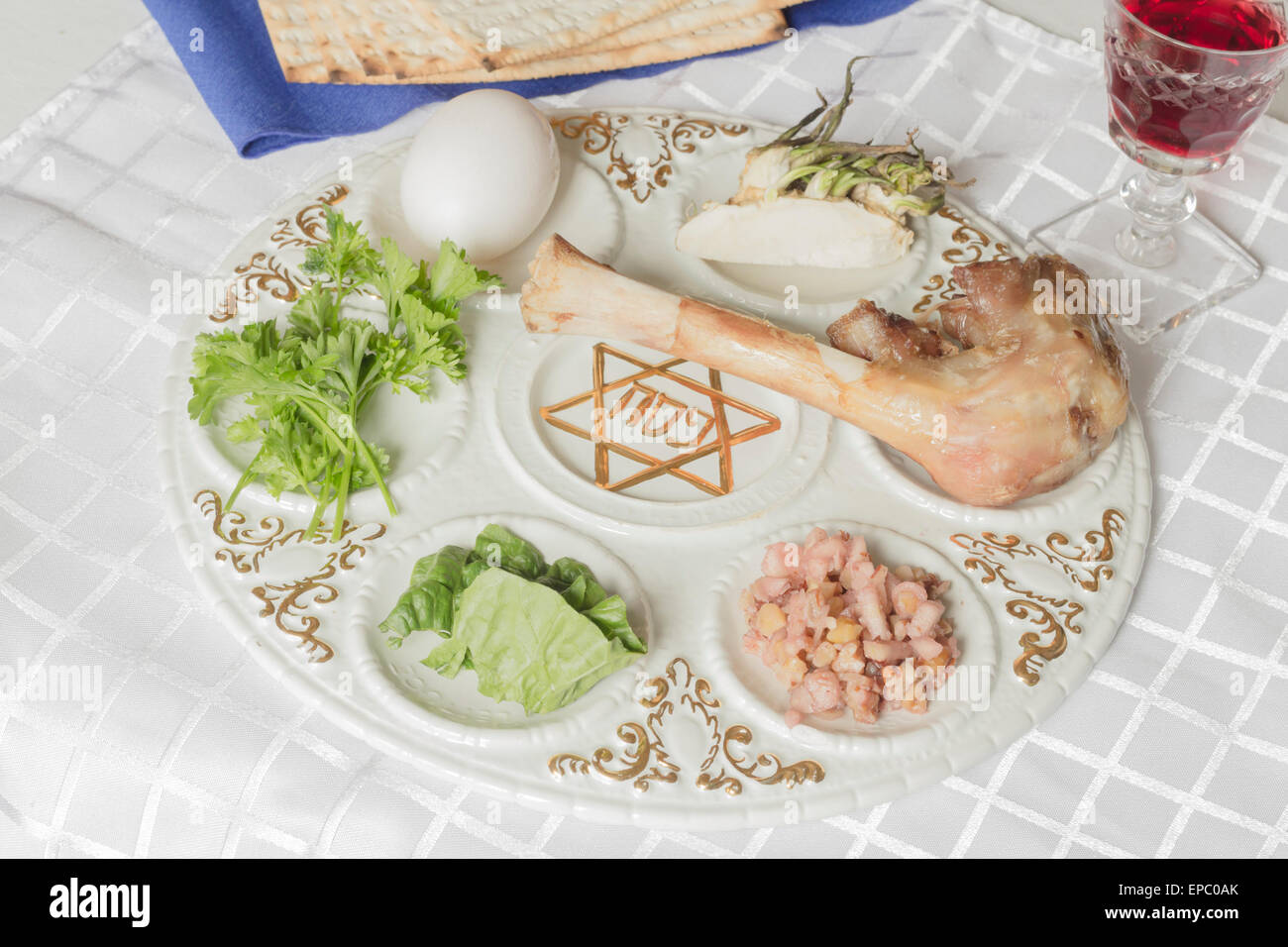 Jewish seder plate. Six foods make up this passover meal Stock Photo Alamy