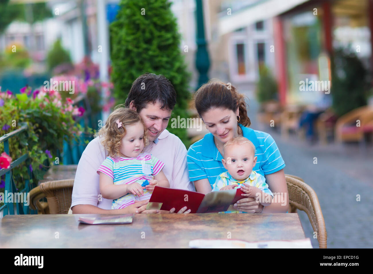 cute family photos with baby