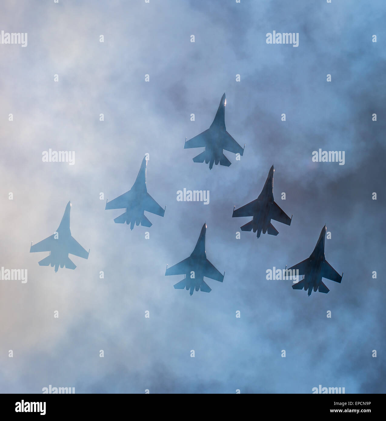Russian sukhoi su 27 fighter aircraft hi-res stock photography and ...