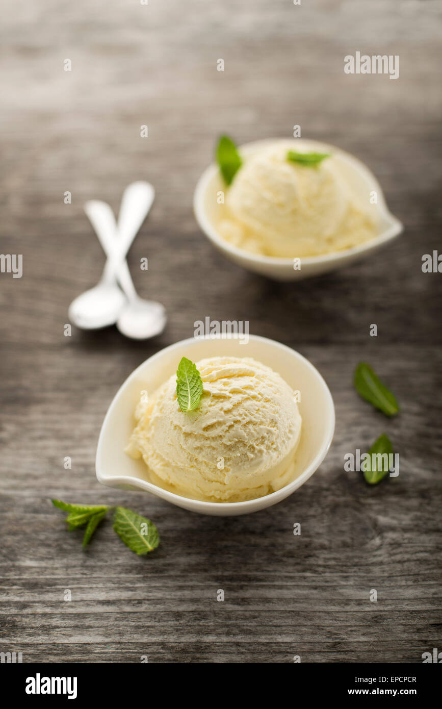 Vanilla ice cream scoop fresh fruit hi-res stock photography and images ...