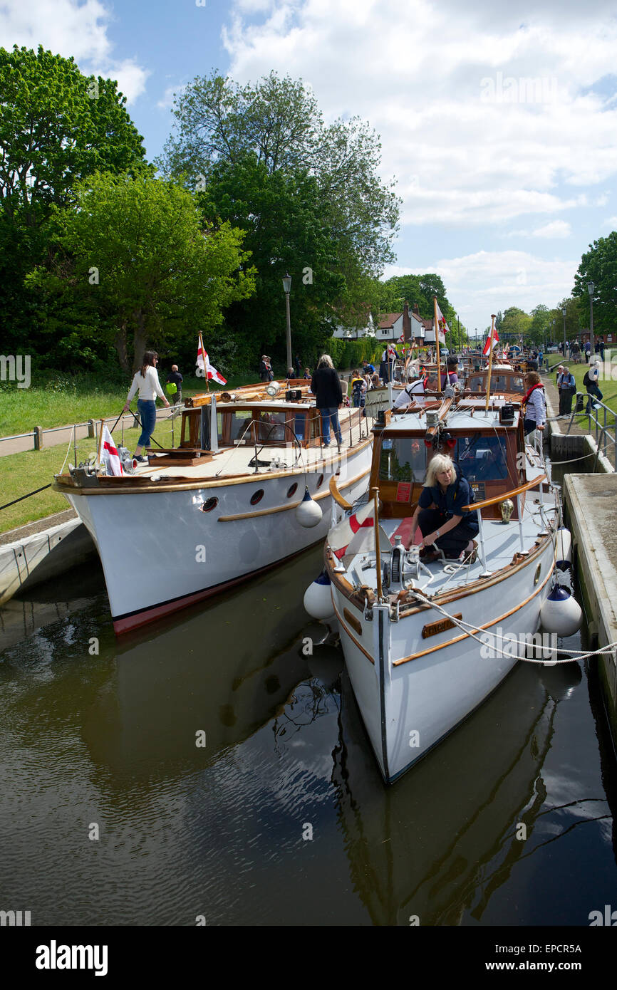 teddington-lock-history-hi-res-stock-photography-and-images-alamy