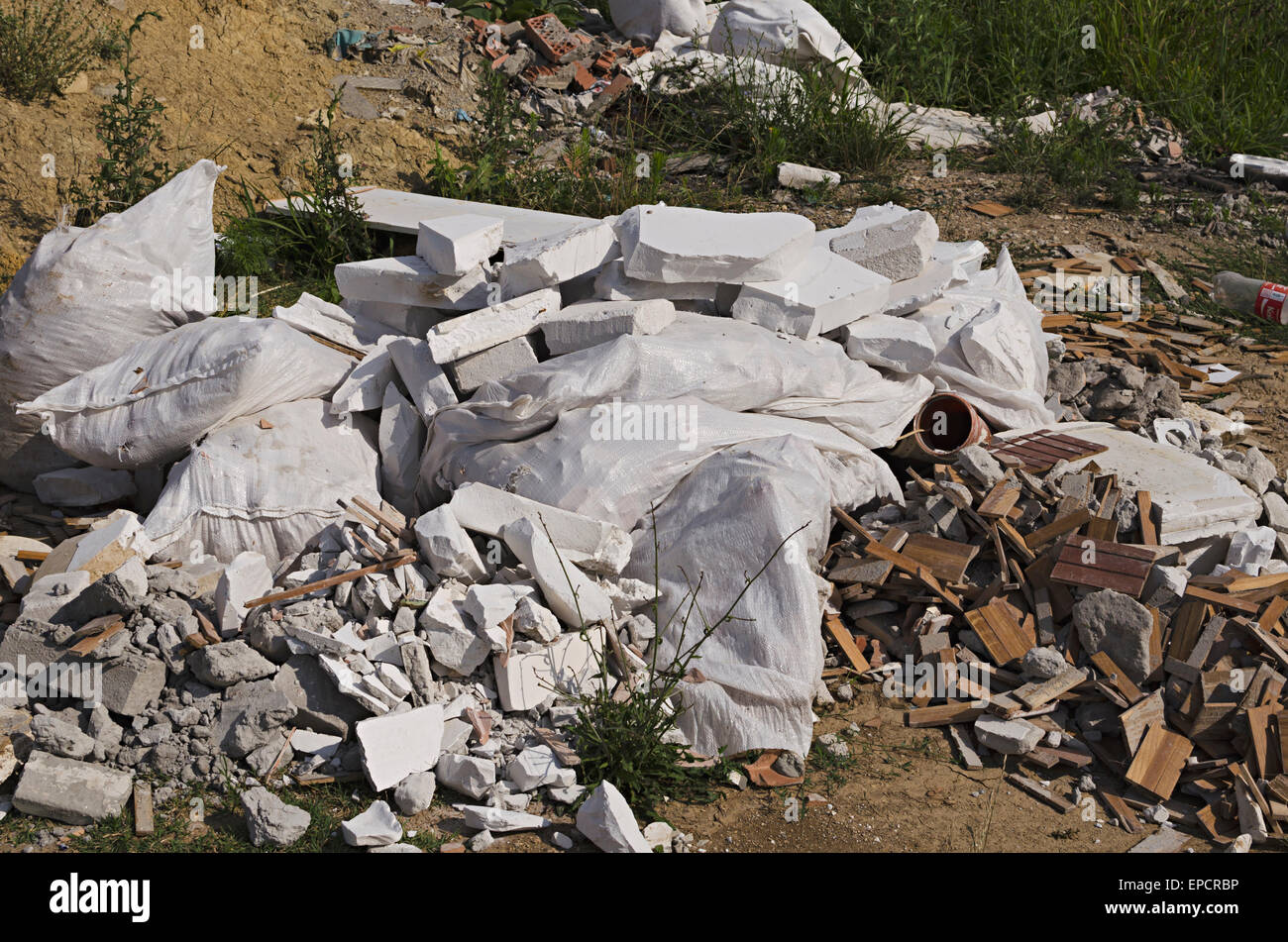 Daring Garbage Dirty ecology hi-res stock photography and images - Alamy