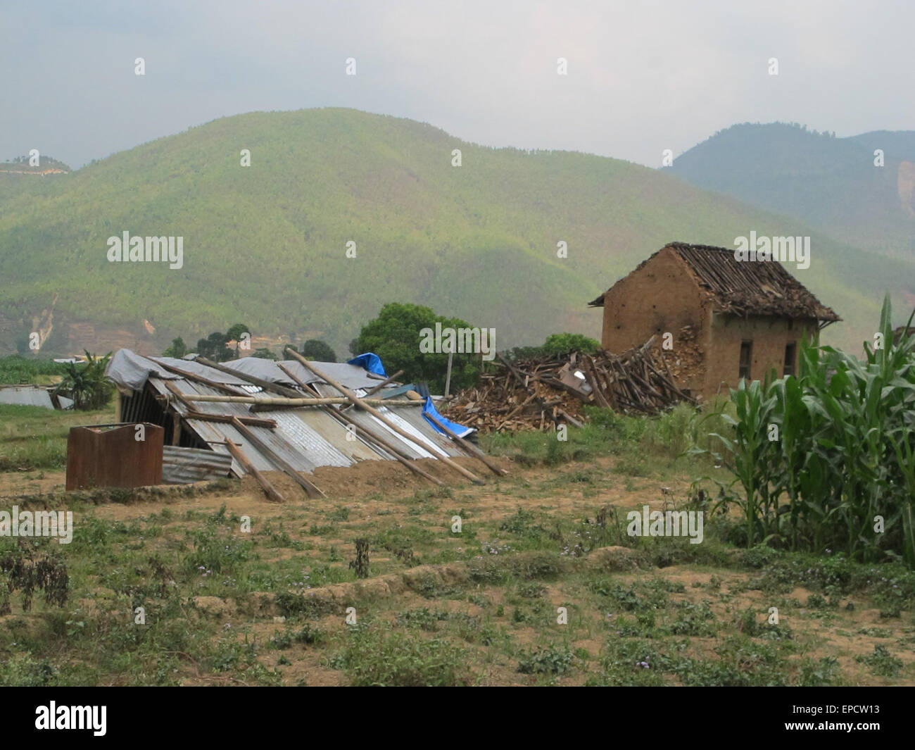 Earthquake affected people and buildings in Kavre District near Kathmandu Valley Nepal Stock Photo