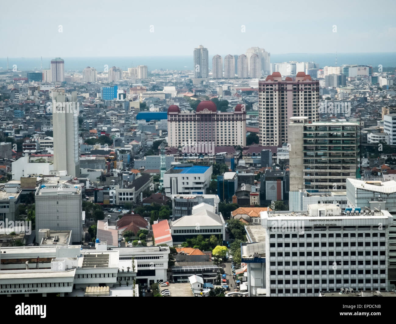 Ява джакарта. Индонезия высотки. Джакарта индонезия. Город джакарта широта. Джакарта панорама.