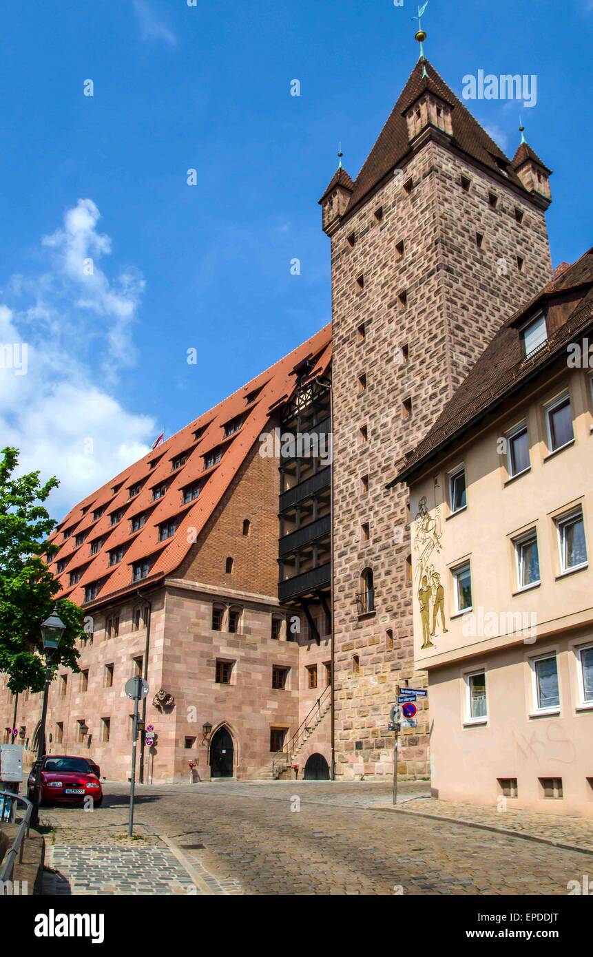 Ancient vaults, thick walls - sleep in a real castle and enjoy the best Youth Hostel standards at Nuremberg Youth Hostel! Stock Photo