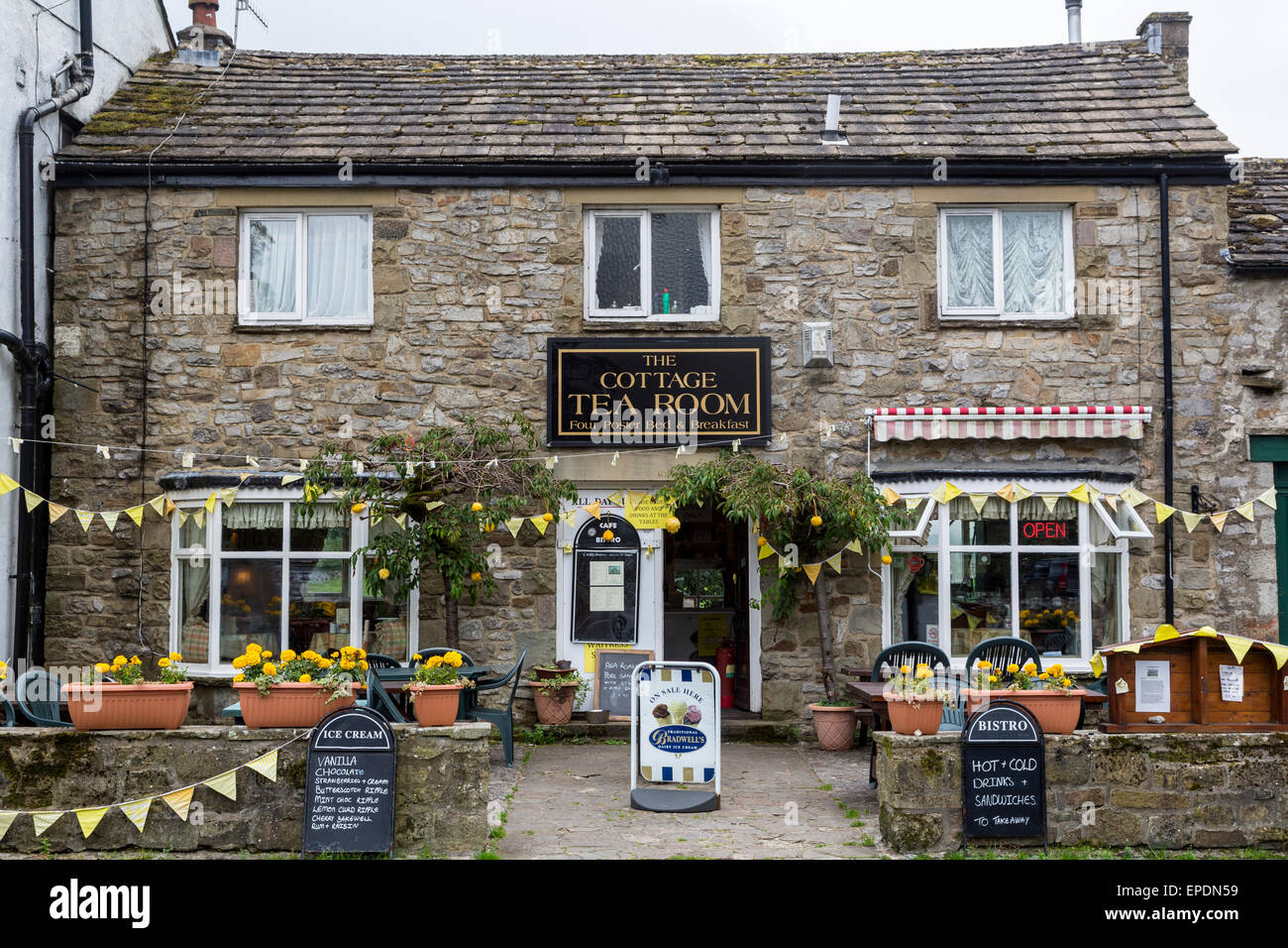 Uk England Kettlewell Yorkshire Tea Room Stock Photo