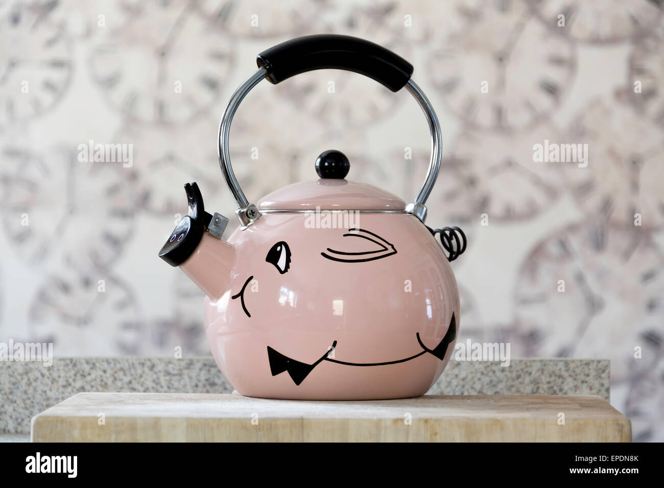 Pig tea outlet kettle