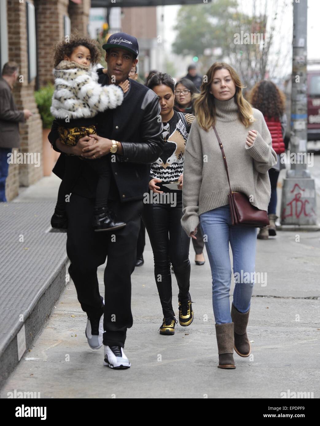 Ellen Pompeo, Chris Ivery and their daughter Stella go for a walk in ...