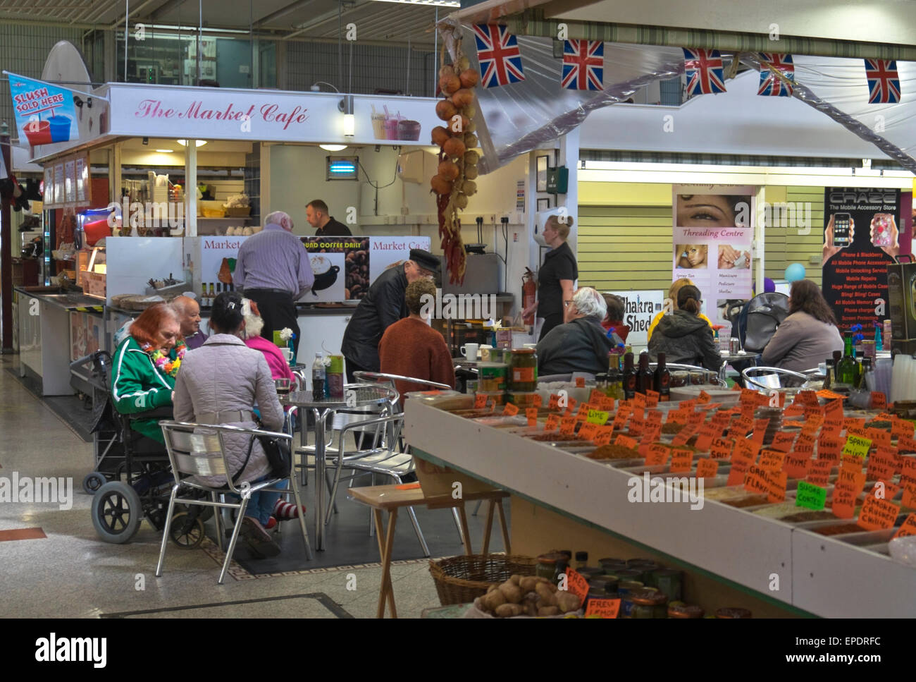 Indoor market stalls england hi-res stock photography and images - Alamy