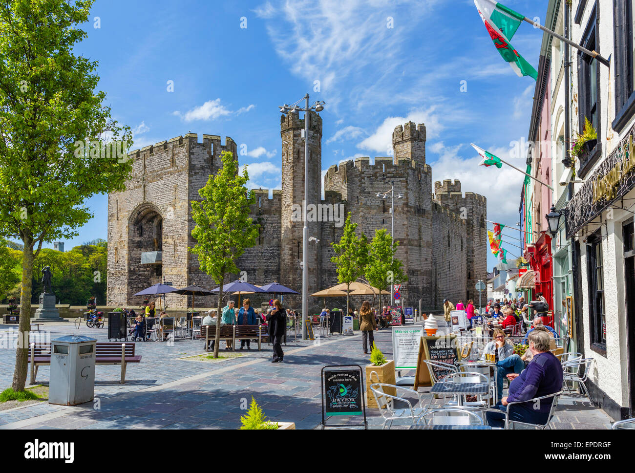 Pub on Castle Square in front of Caernarfon Castle, Caernarfon, Gwynedd