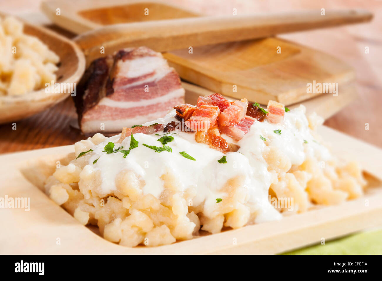 https://c8.alamy.com/comp/EPEFJA/bryndzove-halusky-potato-dumplings-with-bryndza-sheep-cheese-and-bacon-EPEFJA.jpg