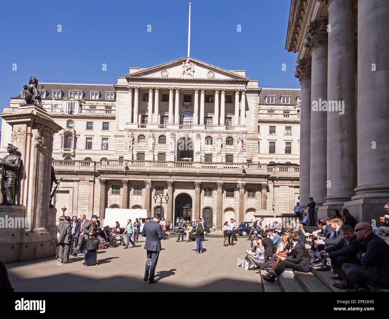 Bank of England in Threadneedle Street City of London UK at Lunchtime Stock Photo