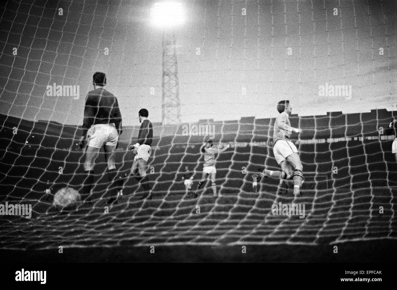 Football man utd action Black and White Stock Photos & Images Alamy