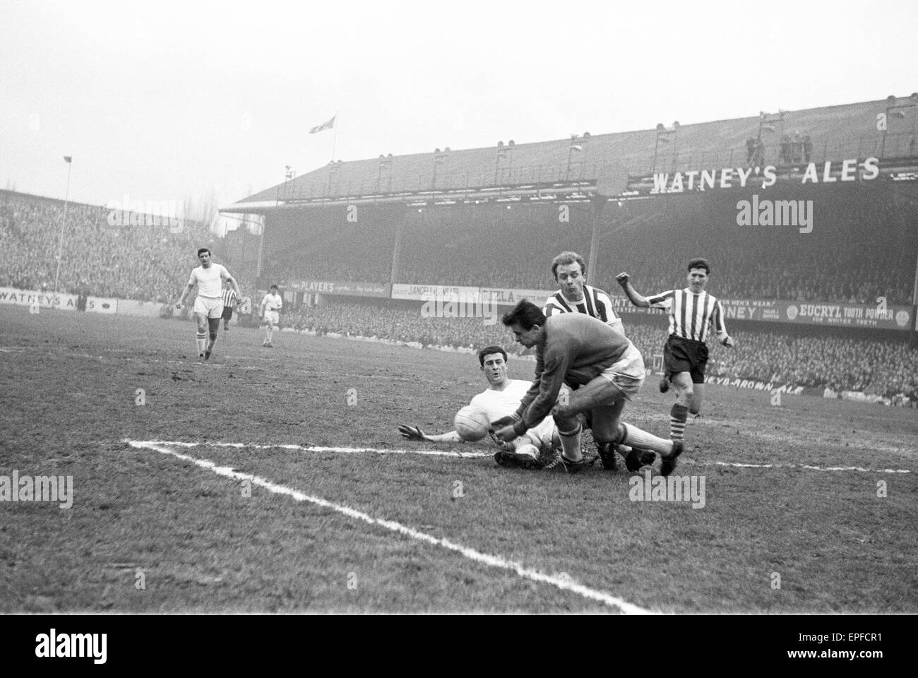 Southampton v Black and White Stock Photos & Images Alamy