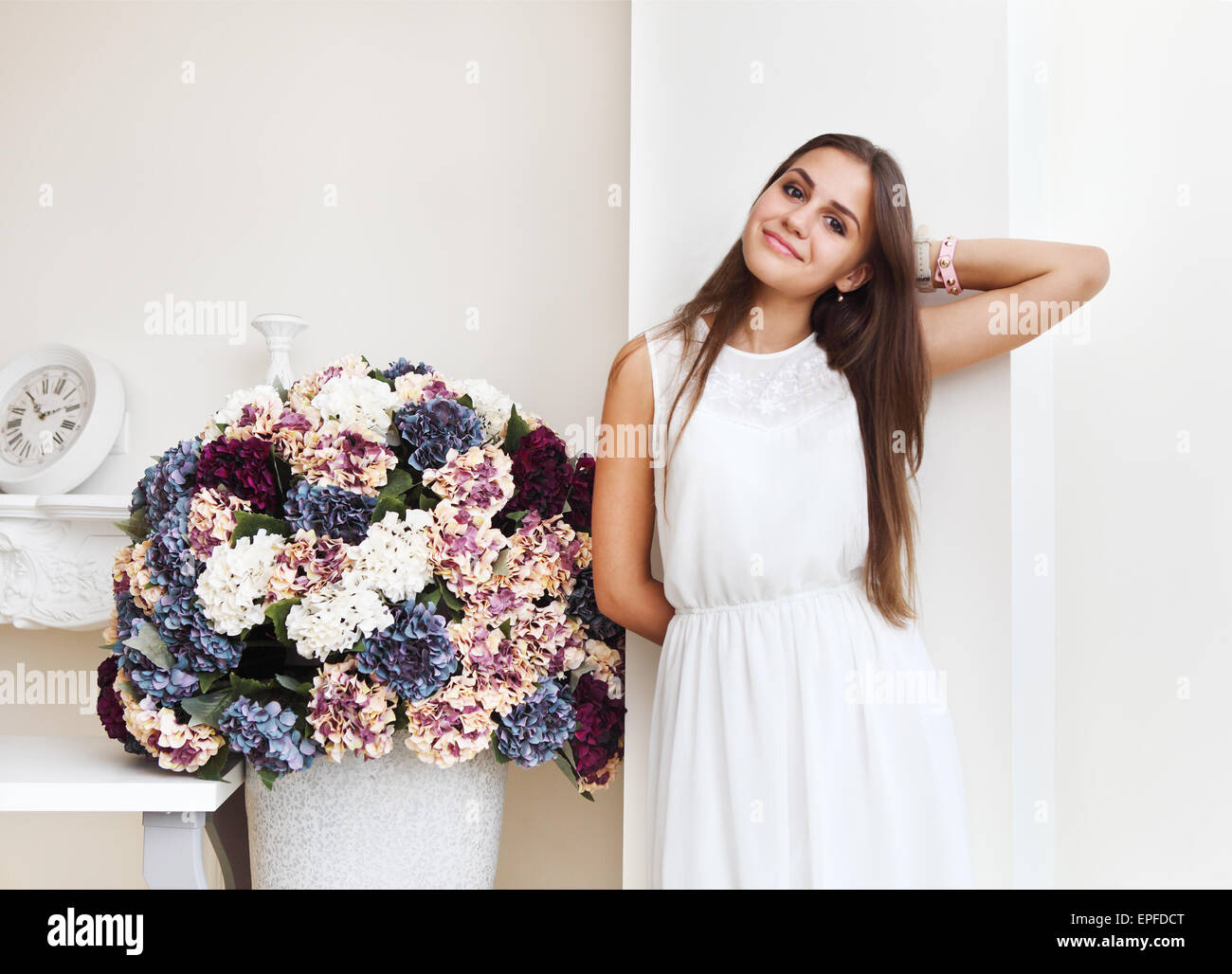 Portrait of a beautiful cute teen girl smiling Stock Photo - Alamy