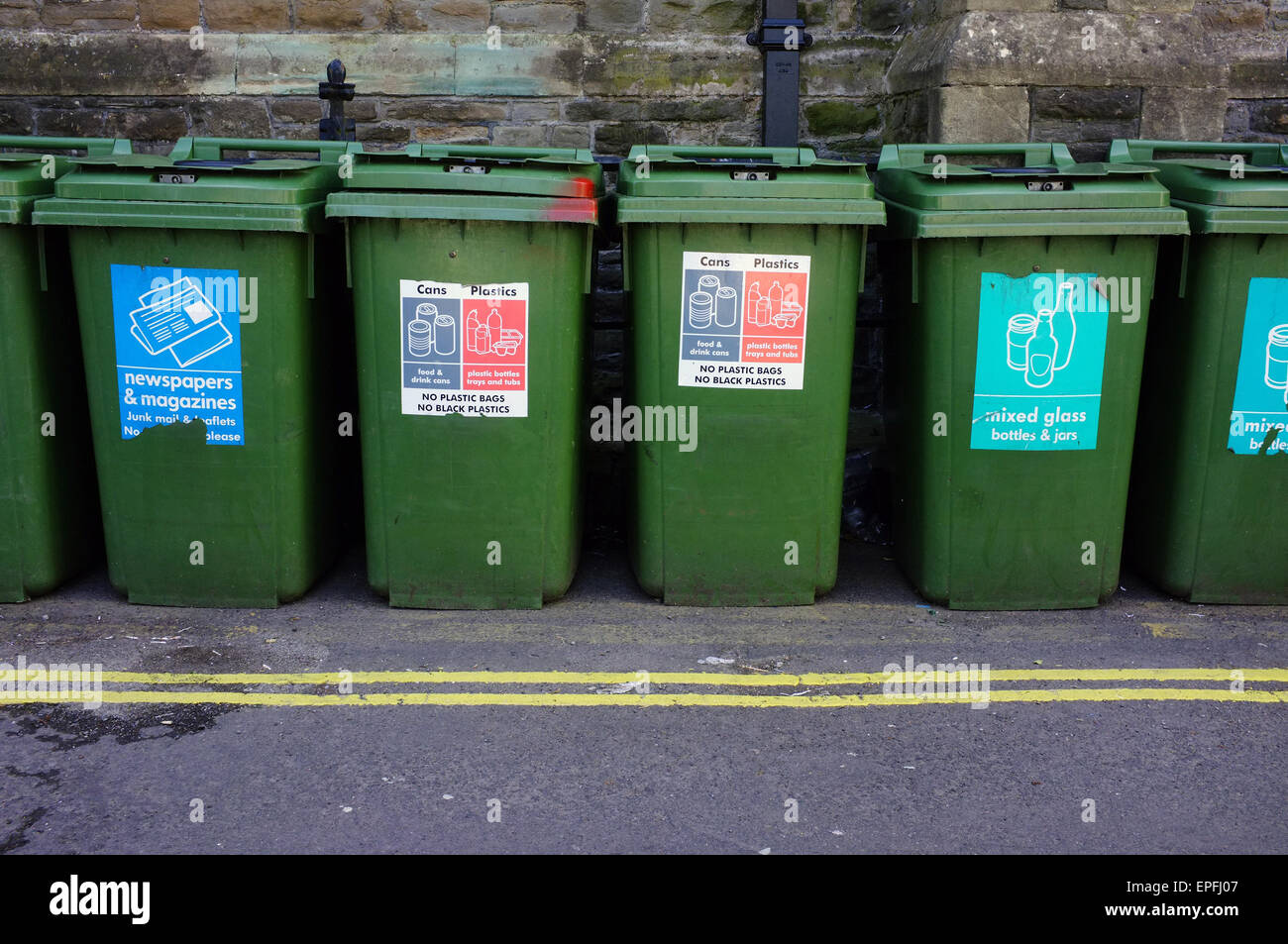 Recycle green wheelie bins on hi-res stock photography and images - Alamy