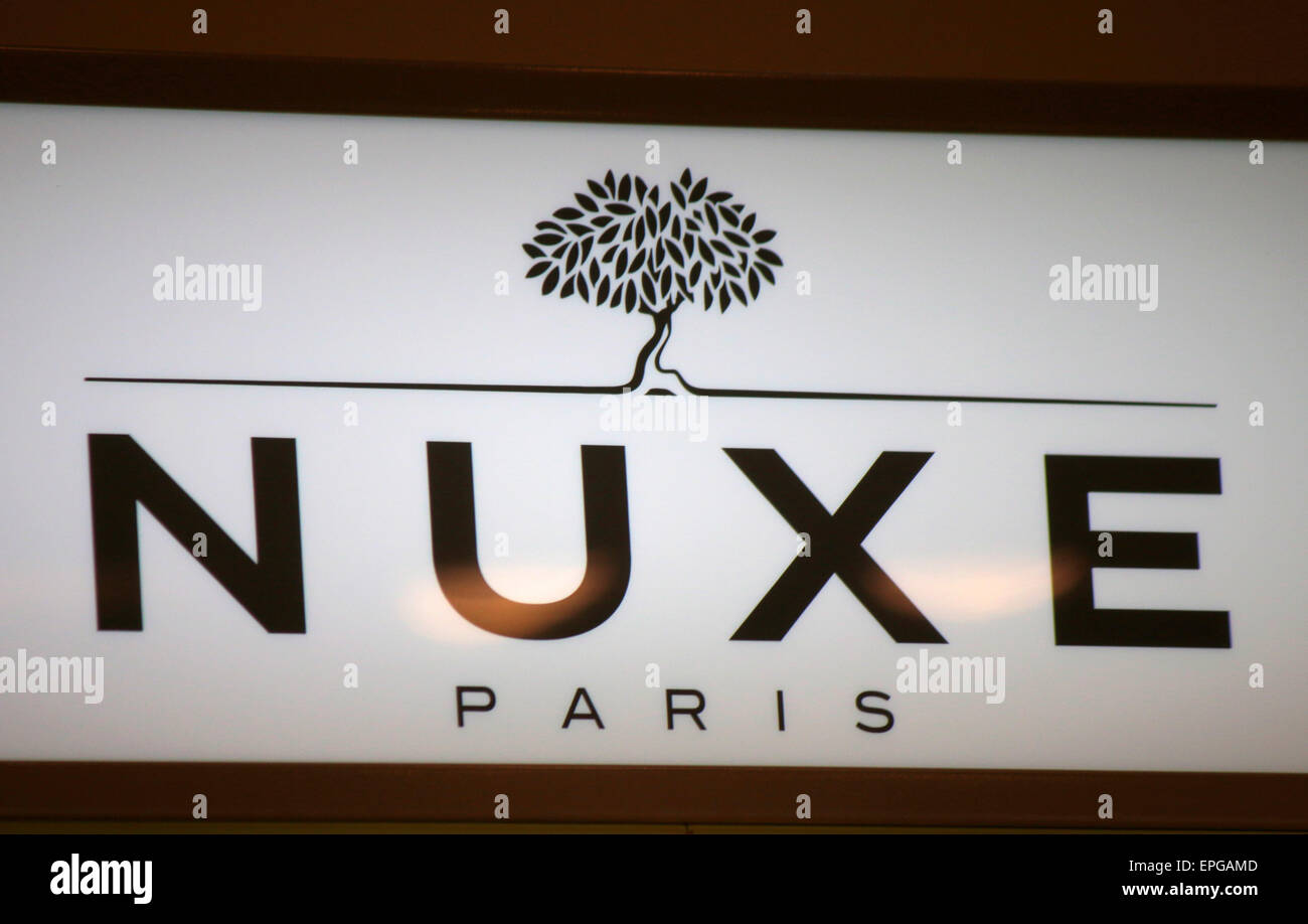 Nuxe hi-res stock photography and images - Alamy
