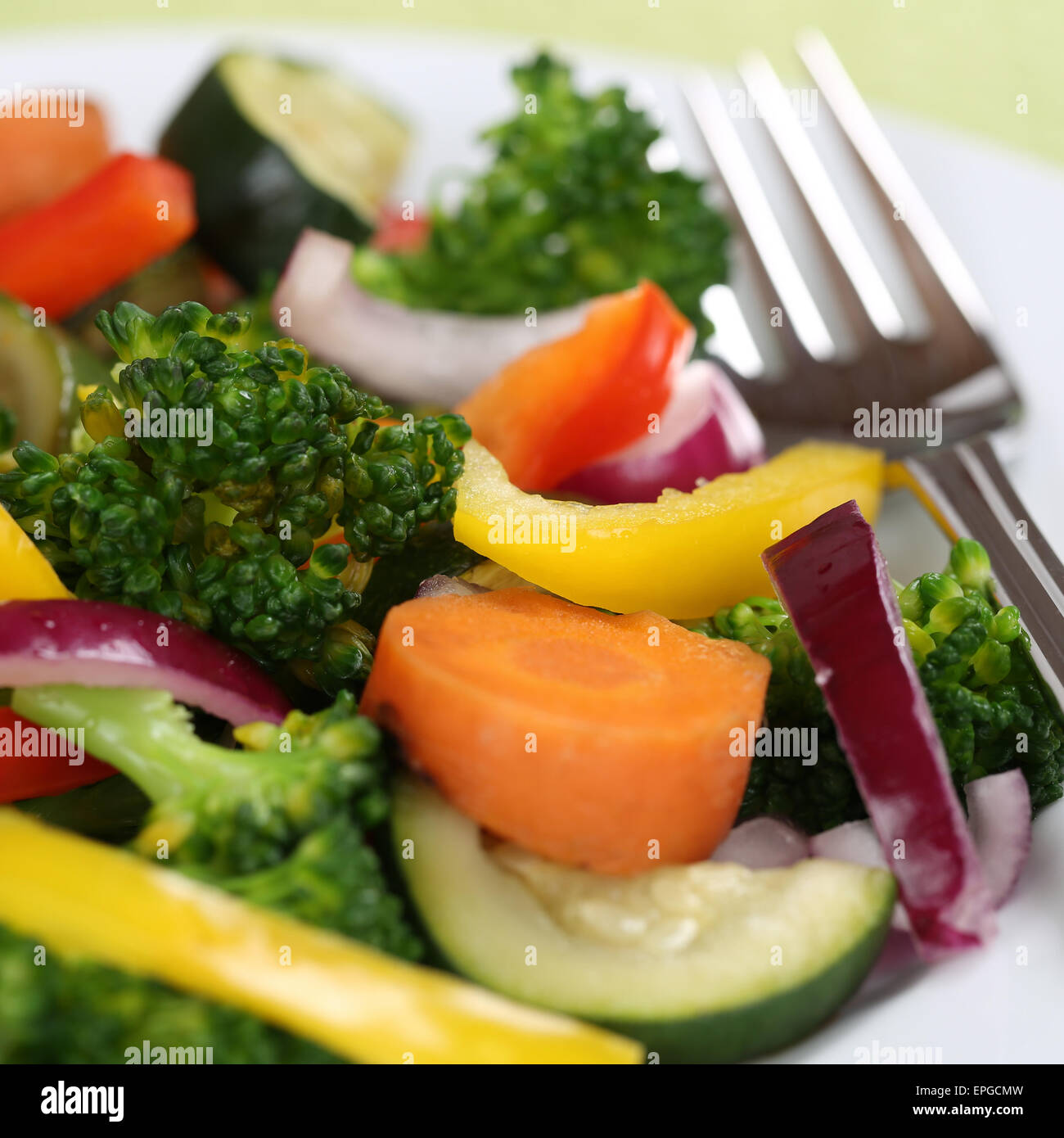 Vegetarisch oder vegan essen Gem├╝se Teller Stock Photo