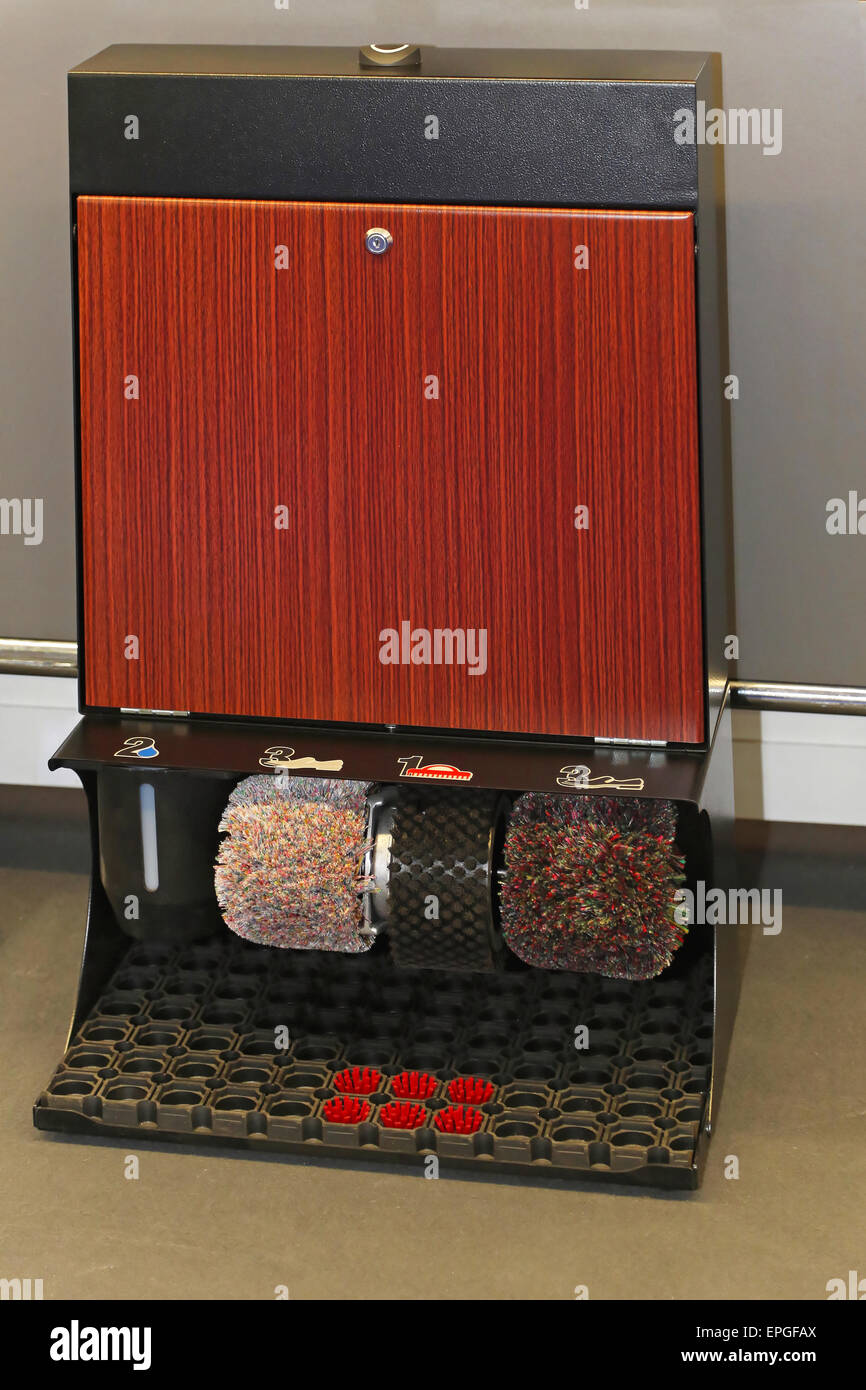 Shoes cleaning machine Stock Photo Alamy