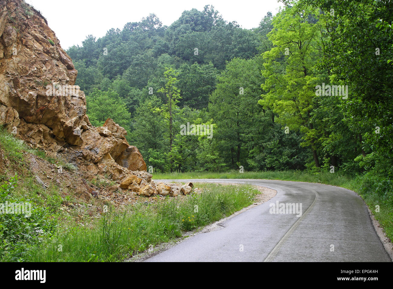 Bend rural road hi-res stock photography and images - Alamy