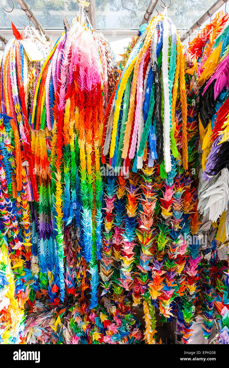 Japan, Hiroshima. Senbazuru, strings of paper cranes, orizuru, at the Stock Photo 82738664 Alamy