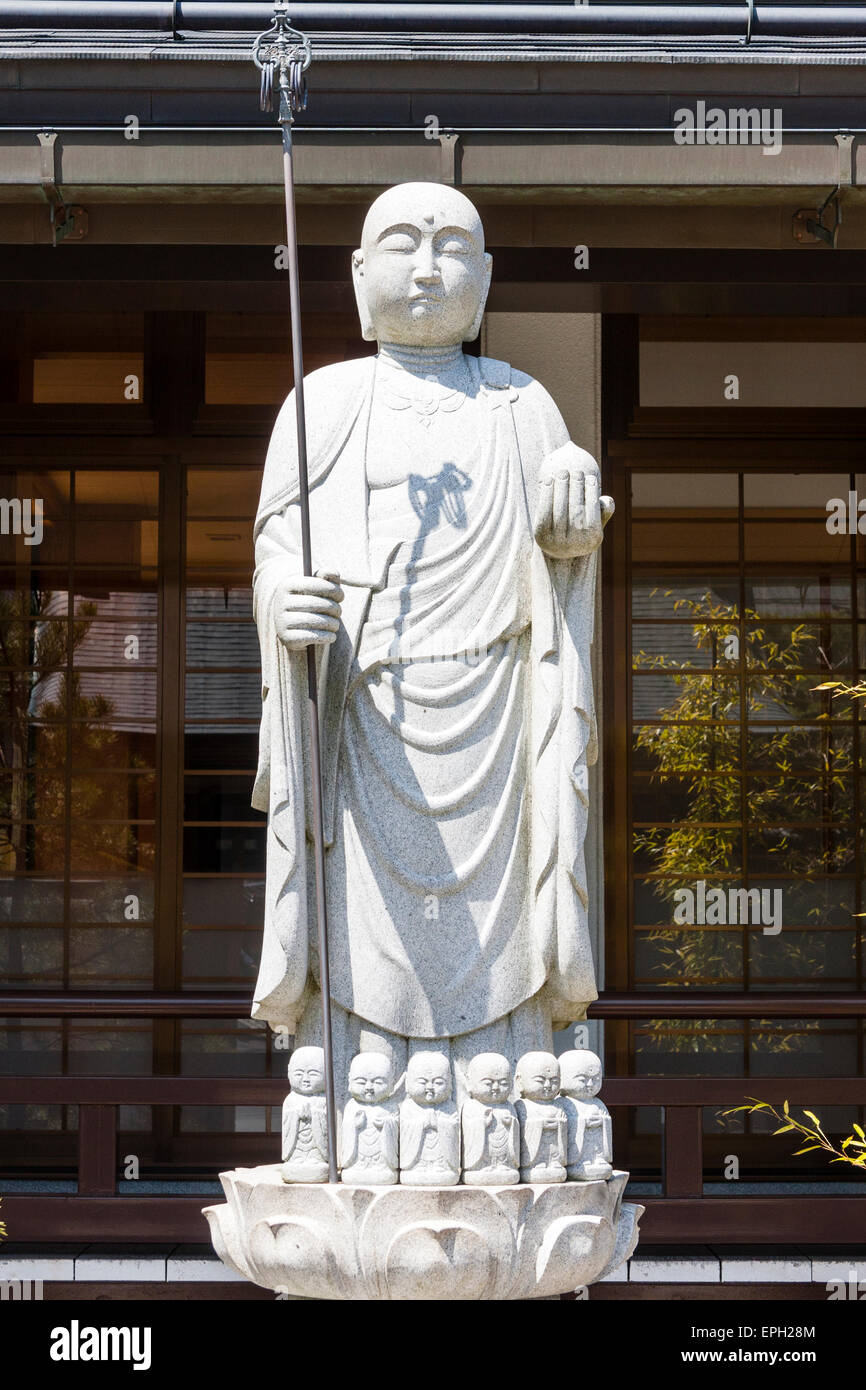 Jizo boddhisatva, bosatsu, statue with orb and staff, shakujo, standing