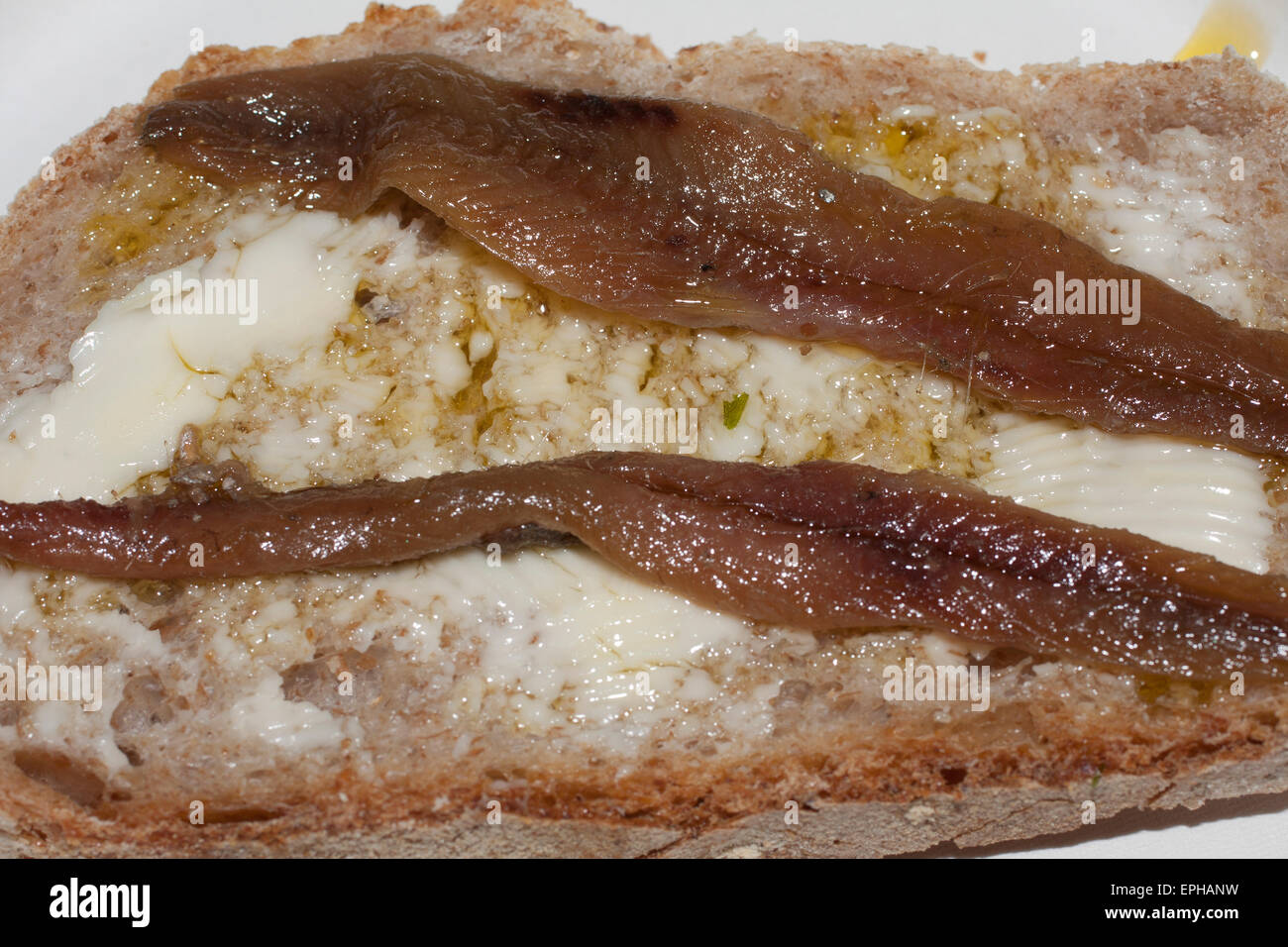 pane + burro + acciughe