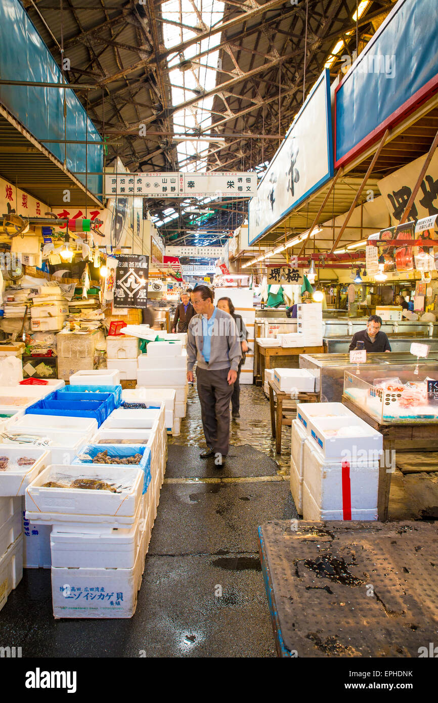 Tsukiji fish market in Tokyo, Japan Stock Photo - Alamy