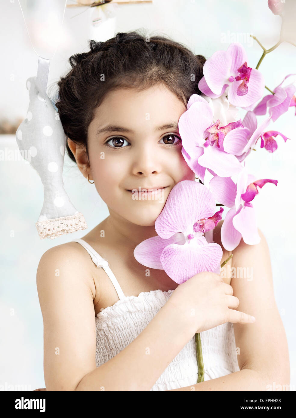 Child Holding Baby Bird High Resolution Stock Photography And Images Alamy Child Holding Baby Bird High Resolution Stock Photography And Images Alamy