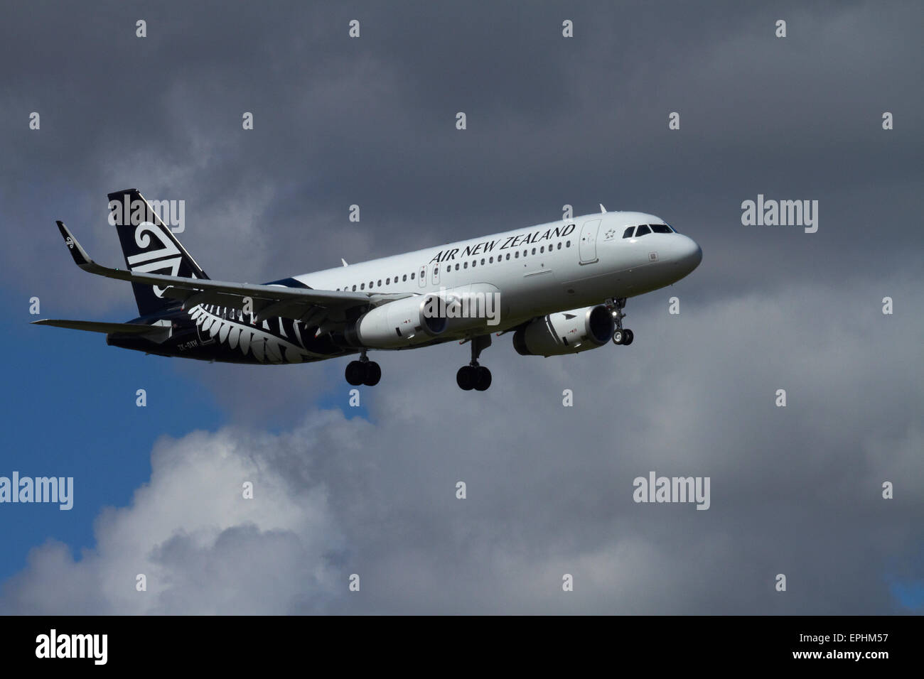 Air New Zealand A320 landing at Auckland Airport, Auckland, North