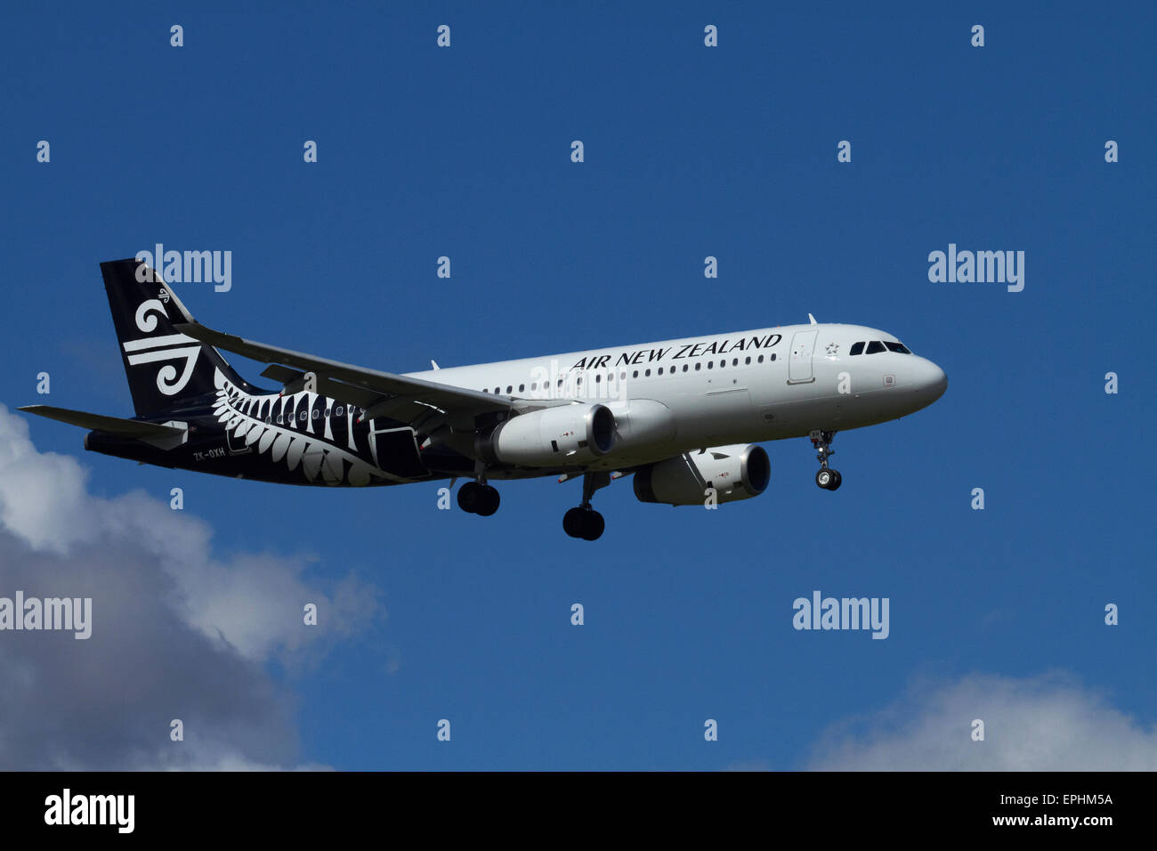 Air New Zealand A320 landing at Auckland Airport, Auckland, North