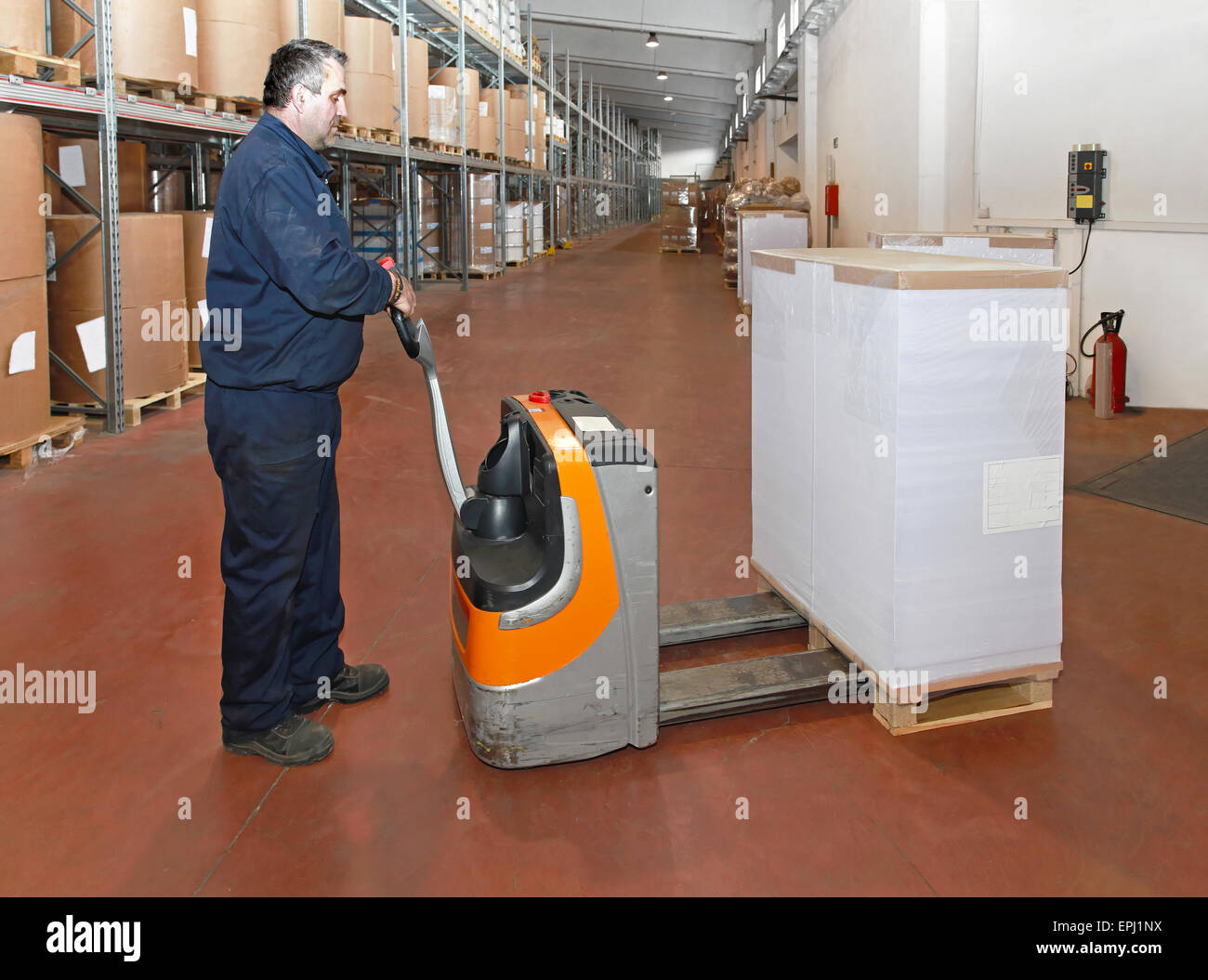 Drive pallet jack Stock Photo Alamy