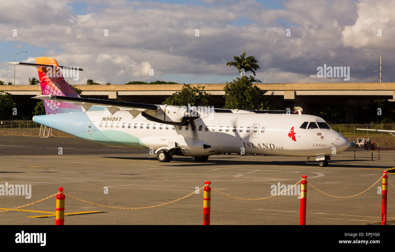 Island Air ATR 42/72 arrives at Honolulu airport Stock Photo