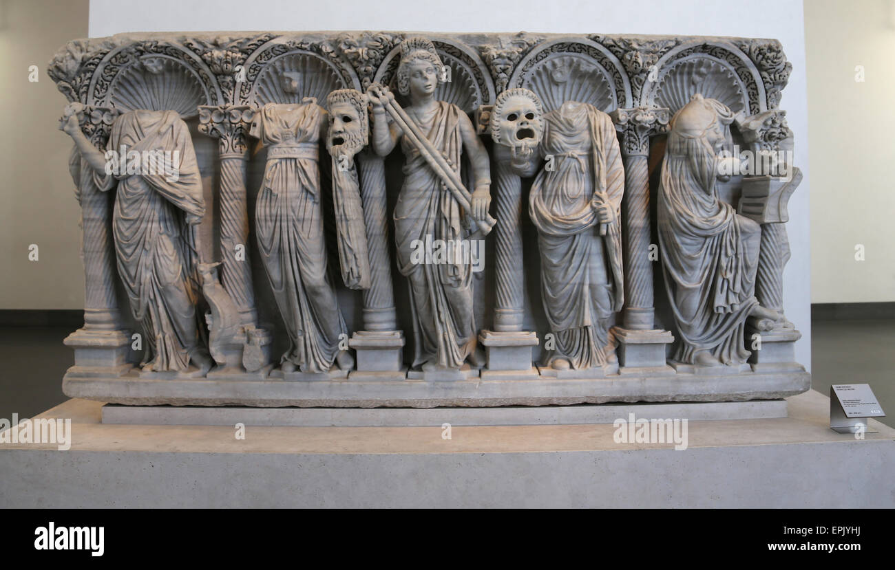 Sarcophagus of the Muses. Roman. Central figure with aulos, Euterpe. 280-290 AD. Rome. National Roman Museum. Palace Massimo Stock Photo