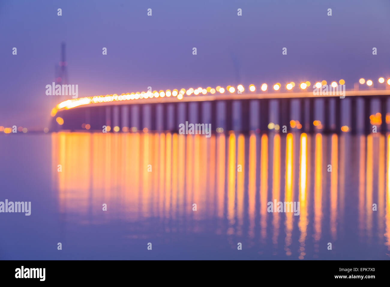 Modern bridge hi-res stock photography and images - Alamy