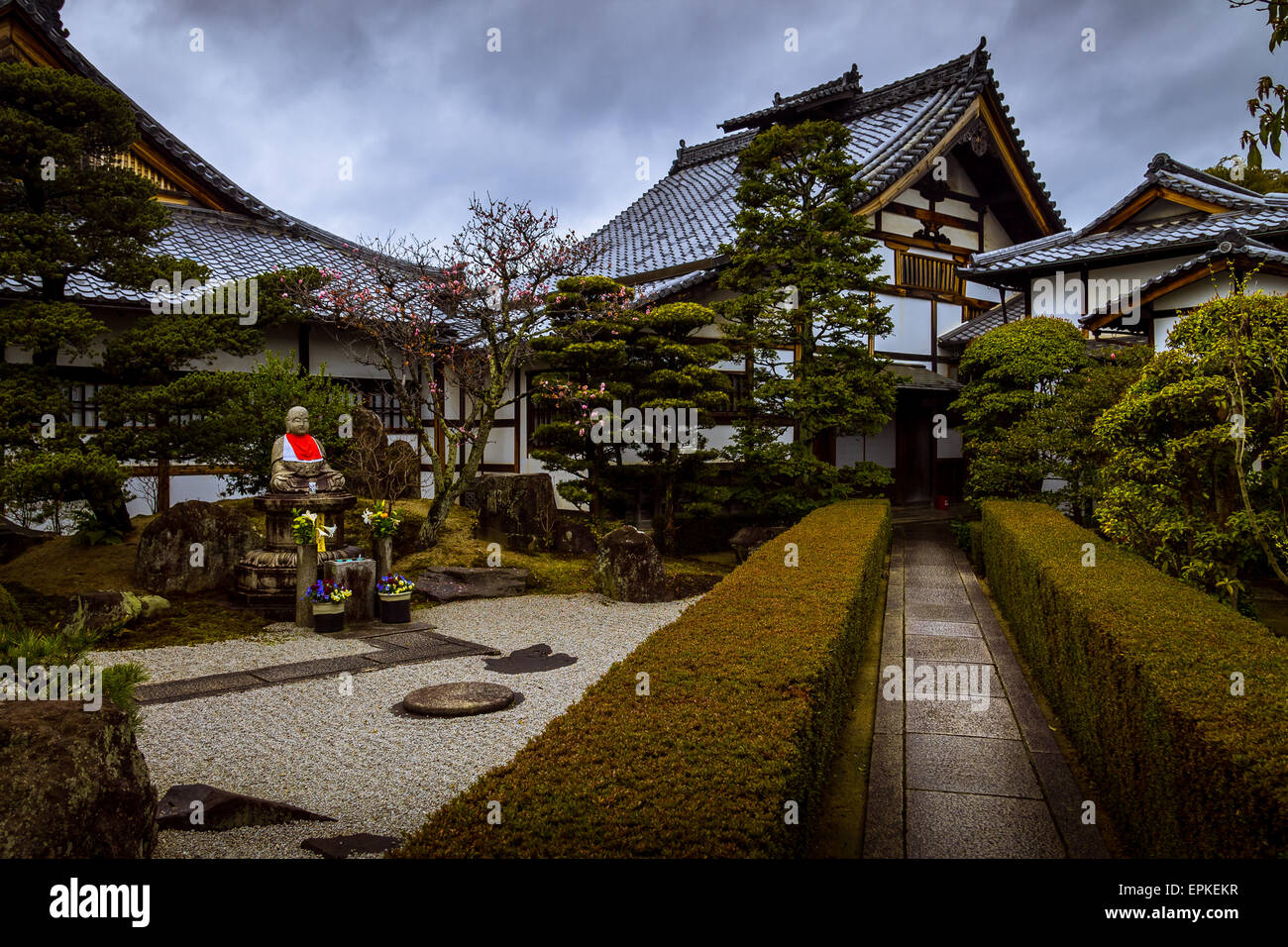 Japanese temple garden in Kyoto Stock Photo