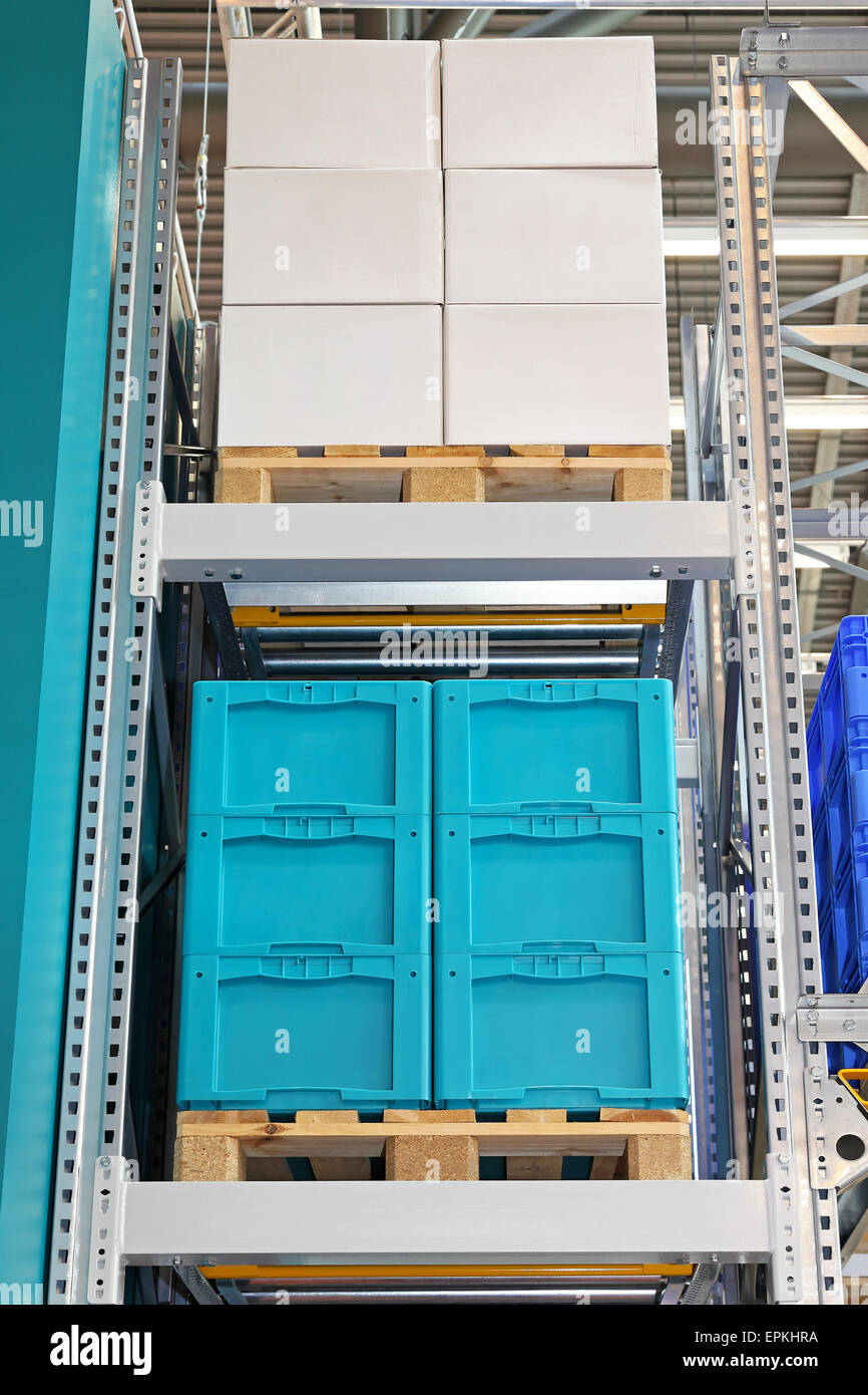 Spw Pallets Warehouse pallet hi-res stock photography and images - Alamy