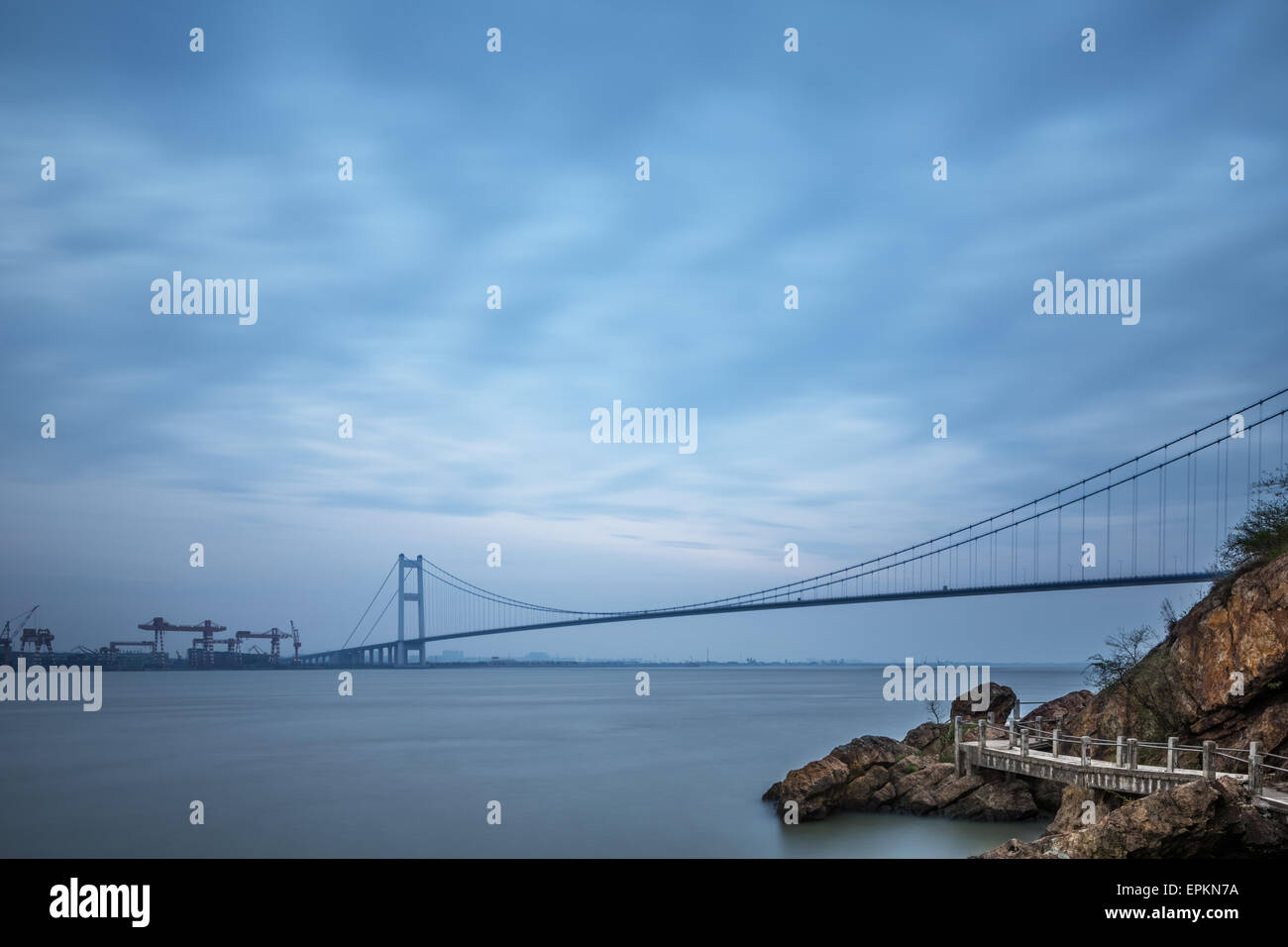 Modern bridge hi-res stock photography and images - Alamy