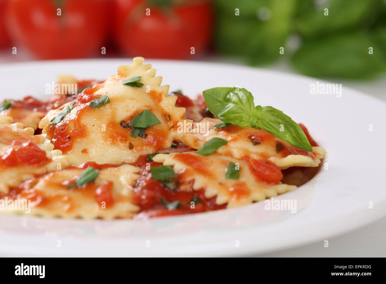 Pasta Mit Tomaten Und Basilikum - Rezepte Suchen