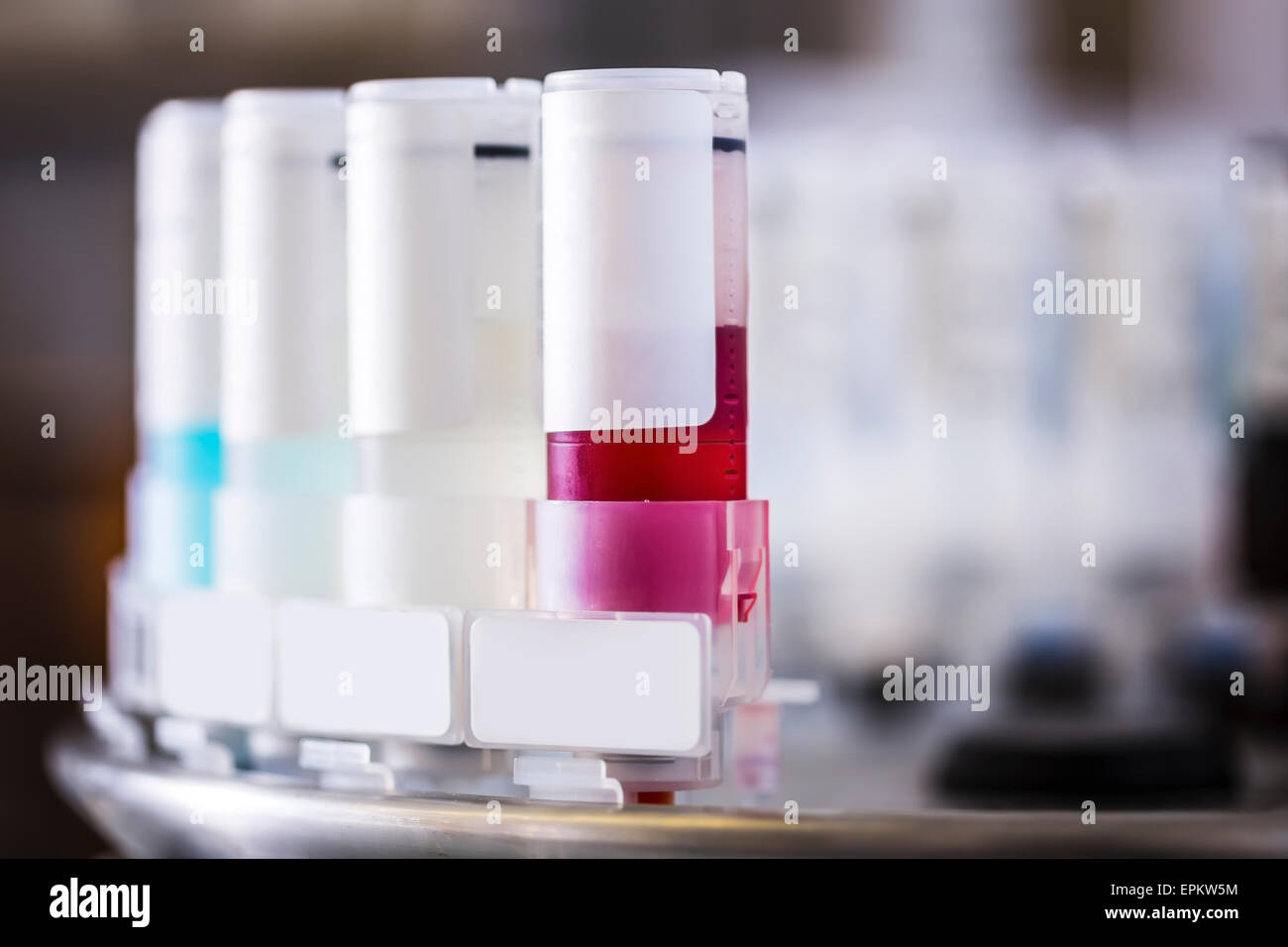 Medical samples in tissue stainer Stock Photo Alamy