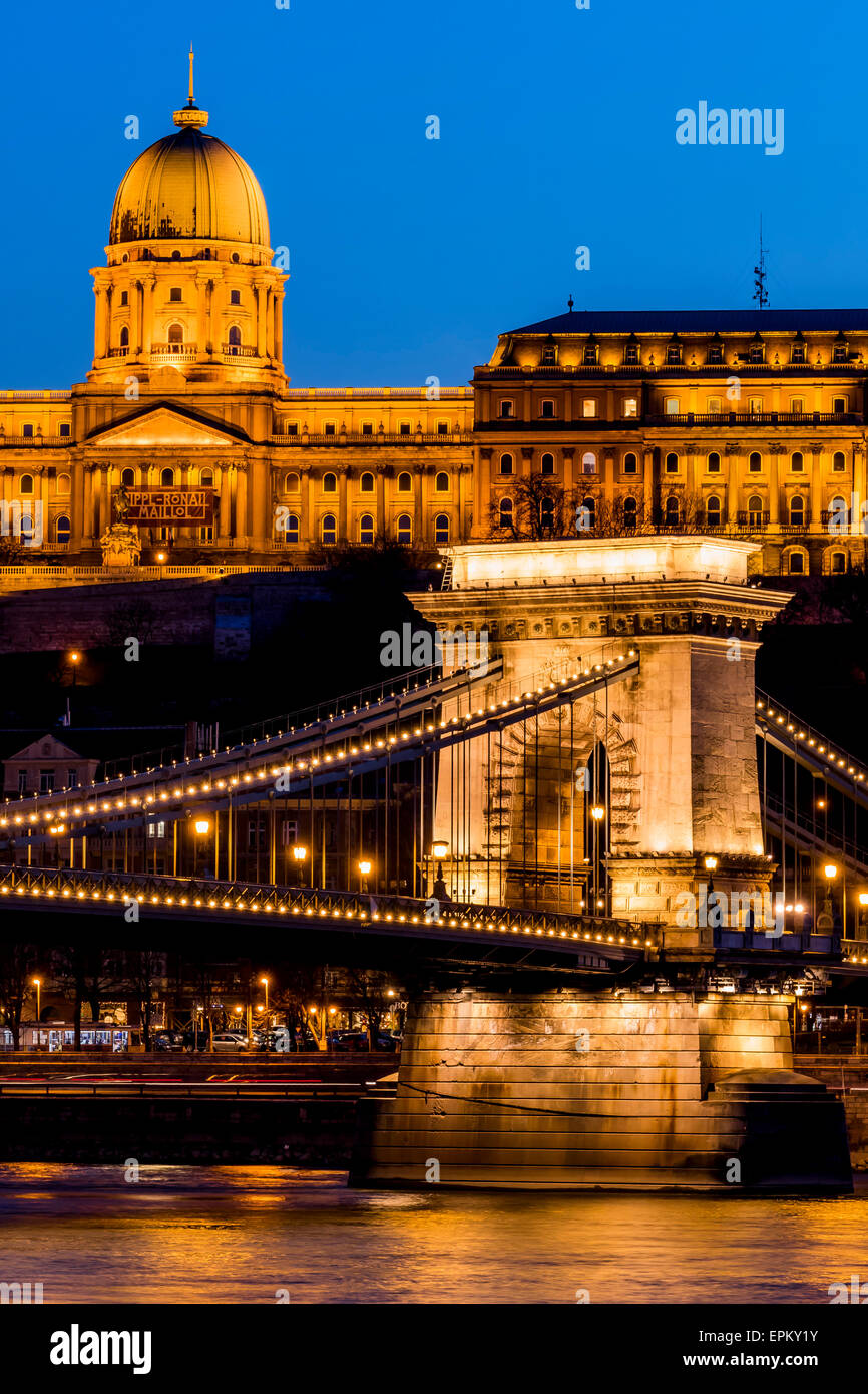 Hungary, Budapest, chain bridge and castle in the evening Stock Photo