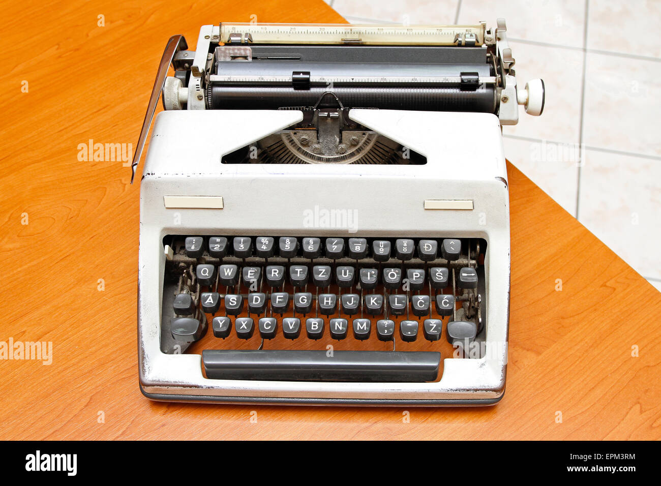 Retro style typewriter at office desk Stock Photo Alamy