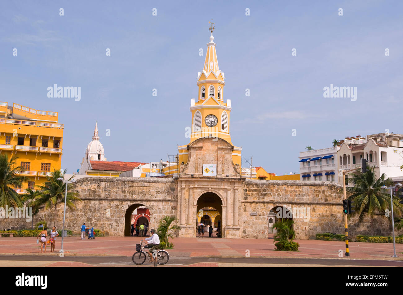 The clock tower gate (Puerta de Reloj) at the entrance to the walled city  of Cartagena, Colombia, South America Stock Photo - Alamy