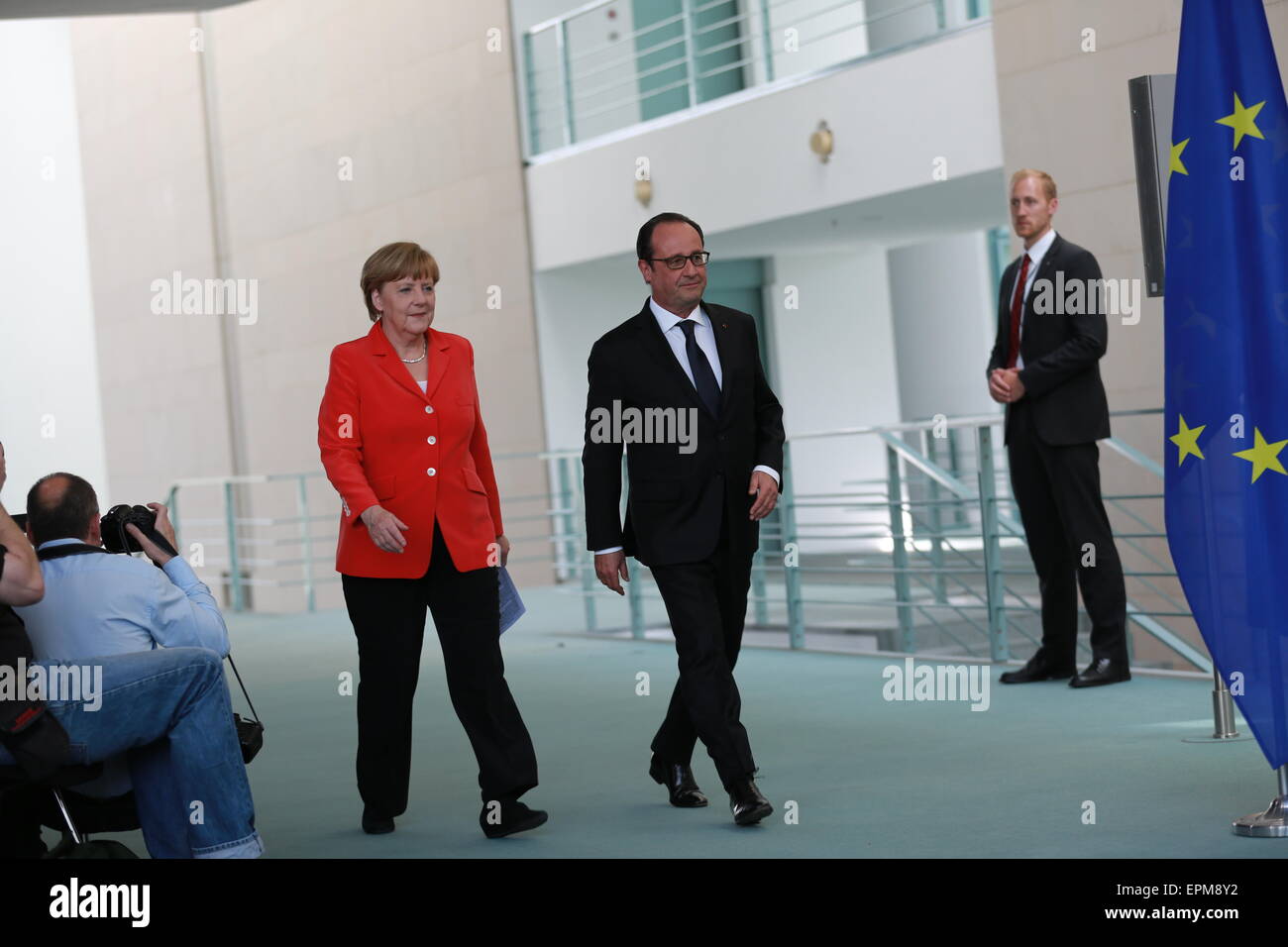 Berlin, Germany. 19th May, 2015. Francois Hollande at the Federal Chancellery in Berlin for a joint press meeting with Angela Merkel regarding climate protection and other European issues. Credit:  Simone Kuhlmey/Pacific Press/Alamy Live News Stock Photo