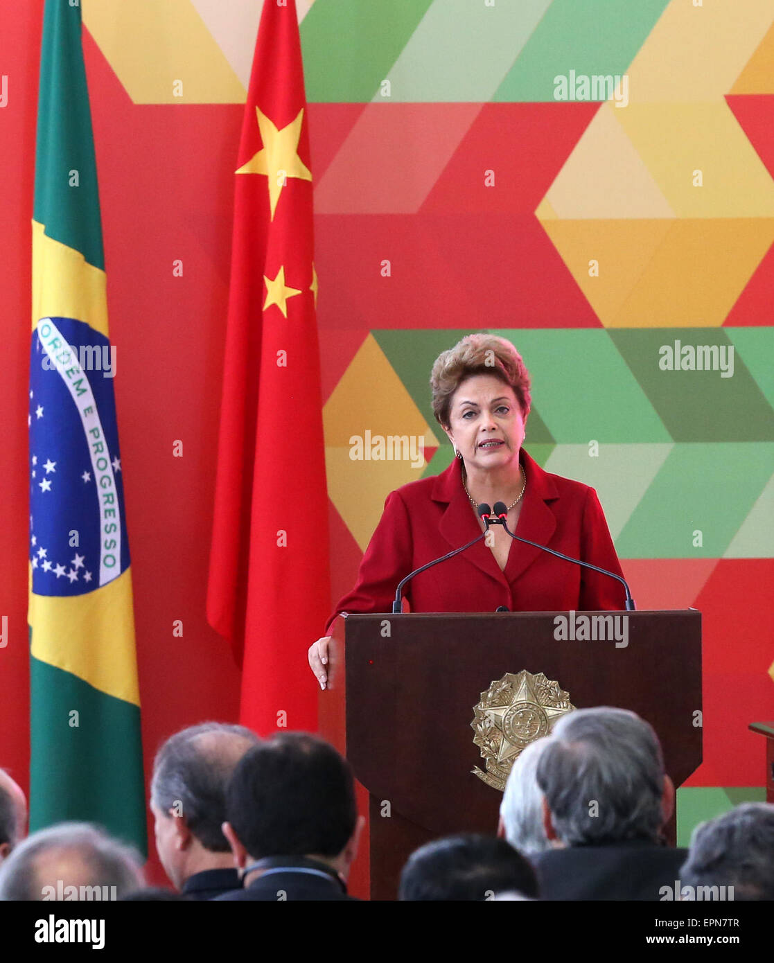 Brasilia, Brazil. 19th May, 2015. Brazilian President Dilma Rousseff attends a joint press conference with visiting Chinese Premier Li Keqiang in Brasilia, capital of Brazil, May 19, 2015. © Pang Xinglei/Xinhua/Alamy Live News Stock Photo