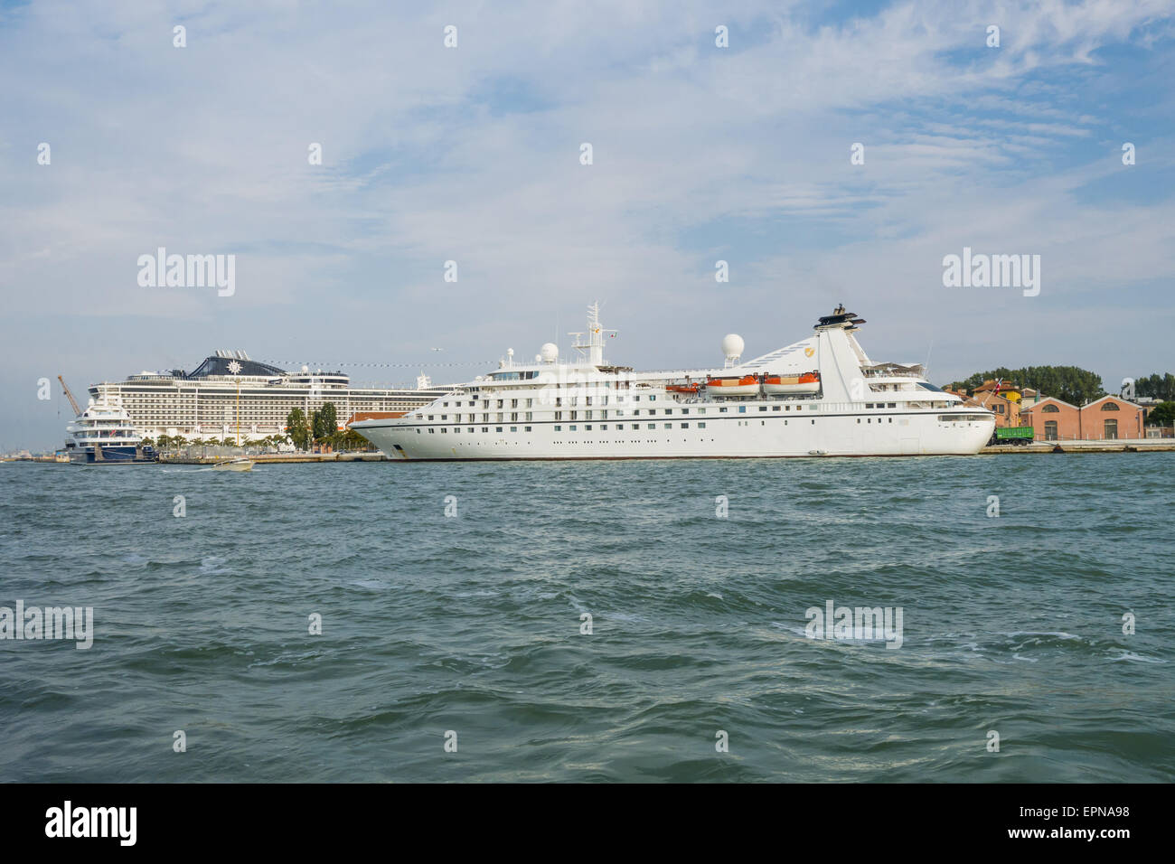 Cruise ship and venice 2015 hi-res stock photography and images - Alamy