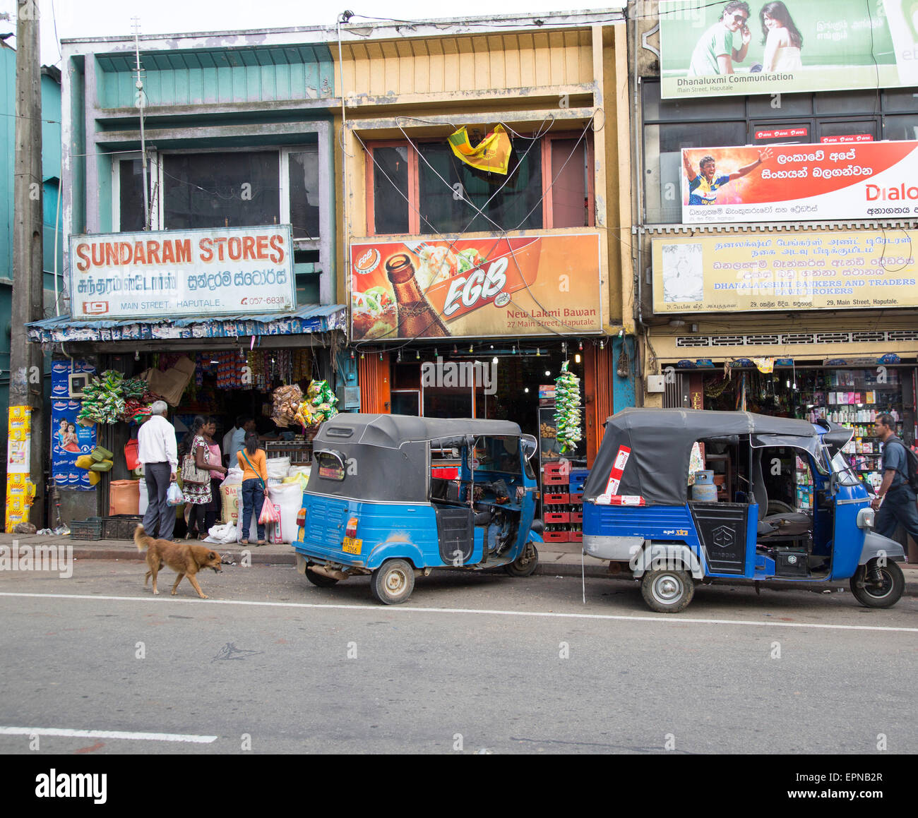 Shops and tuk-tuk taxis, Haputale, Badulla District, Uva Province, Sri Lanka, Asia Stock Photo