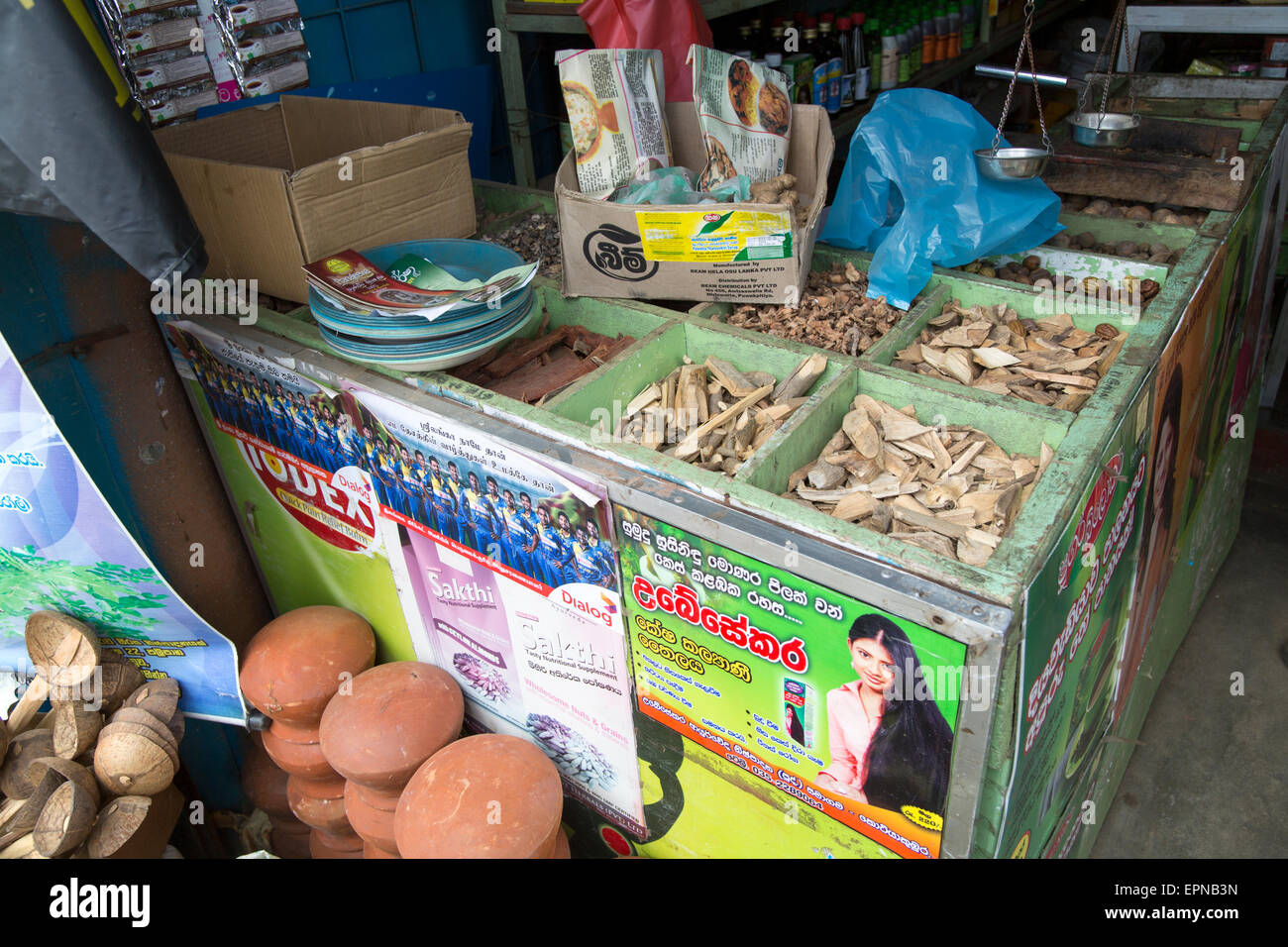 Medicinal plants on sale in town of Haputale, Badulla District, Uva Province, Sri Lanka, Asia Stock Photo