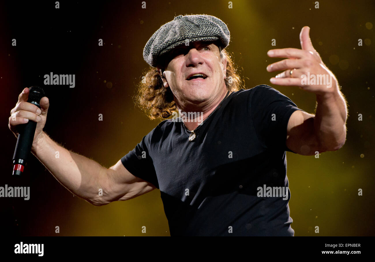 Munich, Germany. 19th May, 2015. Brian Johnson, the singer in the Australian rock band AC/DC, stands on stage in the Olympic Stadium in Munich, Germany, 19 May 2015. Photo: SVEN HOPPE/dpa/Alamy Live News Stock Photo